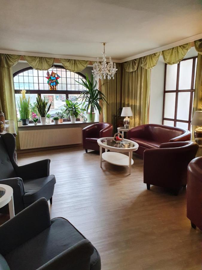 Hotel Zur Traube Freyburg Exterior photo