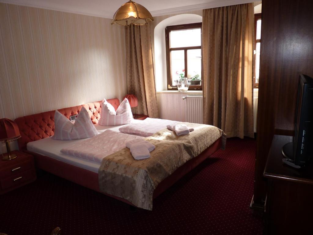Hotel Zur Traube Freyburg Room photo