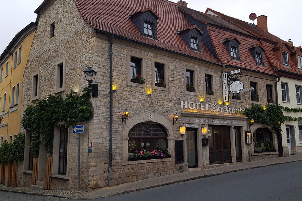 Hotel Zur Traube Freyburg Exterior photo